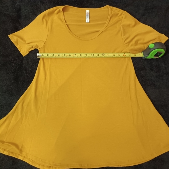 🤍 EUC LuLaRoe Yellow Short Sleeve Tunic Top Size XS - Picture 5 of 5
